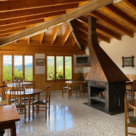 Hostal Alt Llobregat Castellar De N'Hug Bagian luar foto