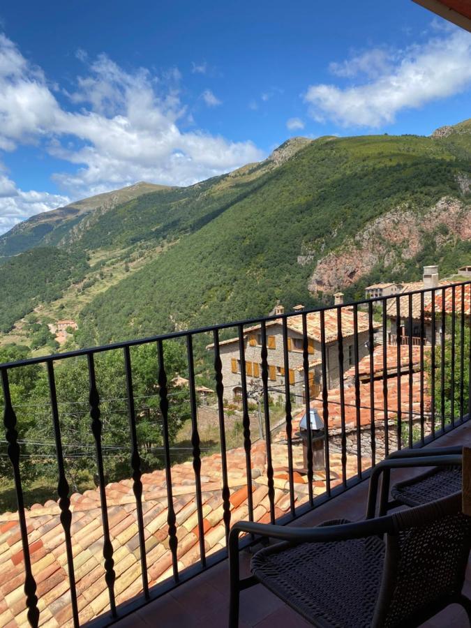 Hostal Alt Llobregat Castellar De N'Hug Bagian luar foto